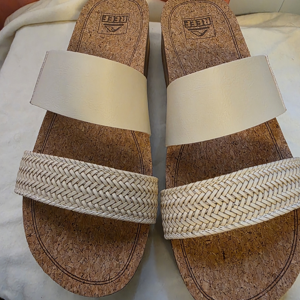 Reef Women's Cream and Tan Sandals